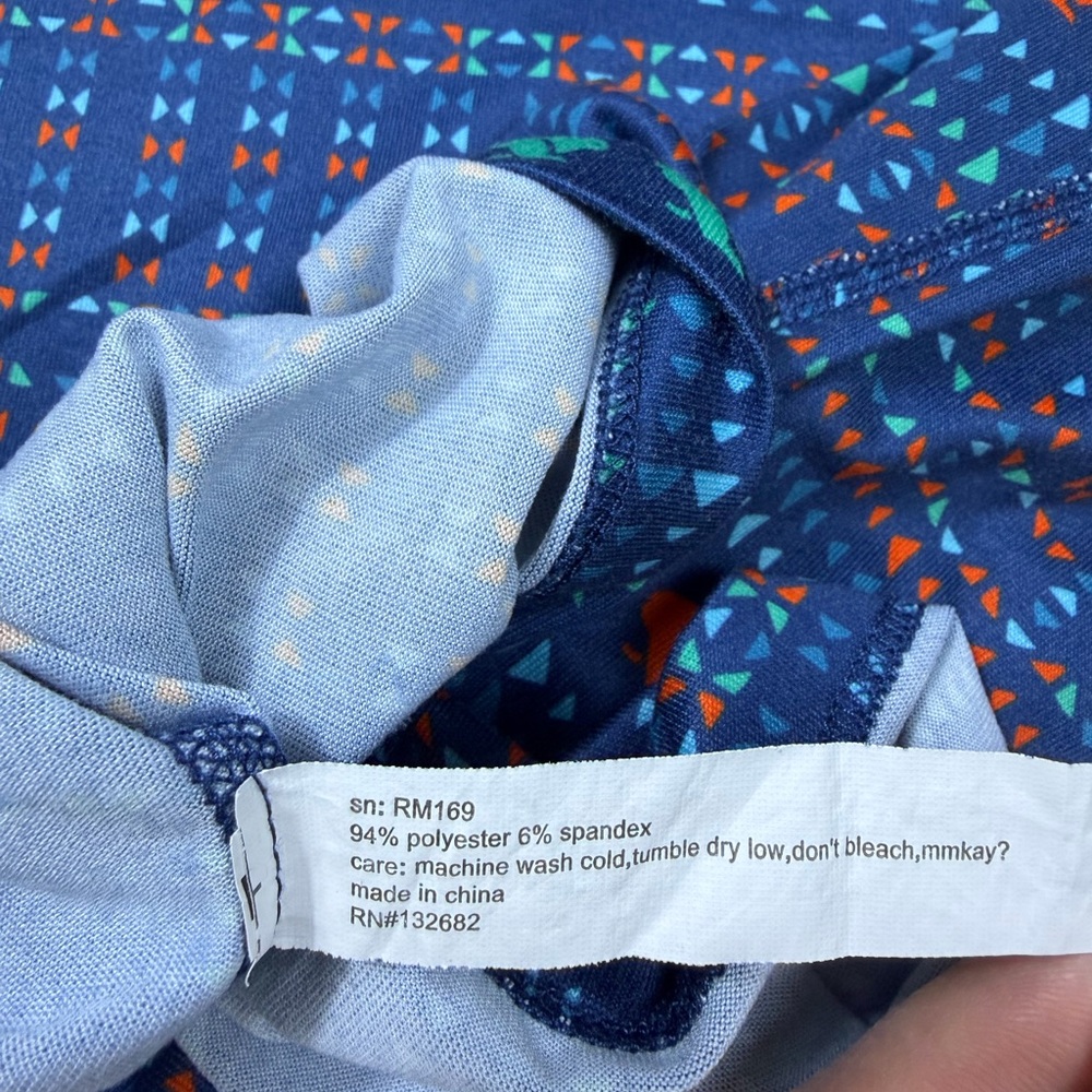 Rabbit Running Long Sleeve Performance Shirt Geom… - image 3